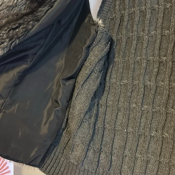 Maurice’s fur vest NWT - Picture 3 of 4